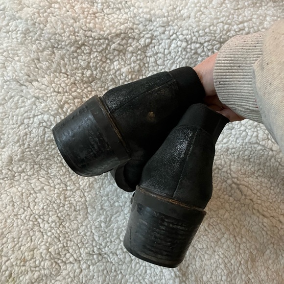 Adorable & comfy suede Eileen Fisher ankle boots - sz 7 🔥 LAST CHANCE! - Picture 5 of 7